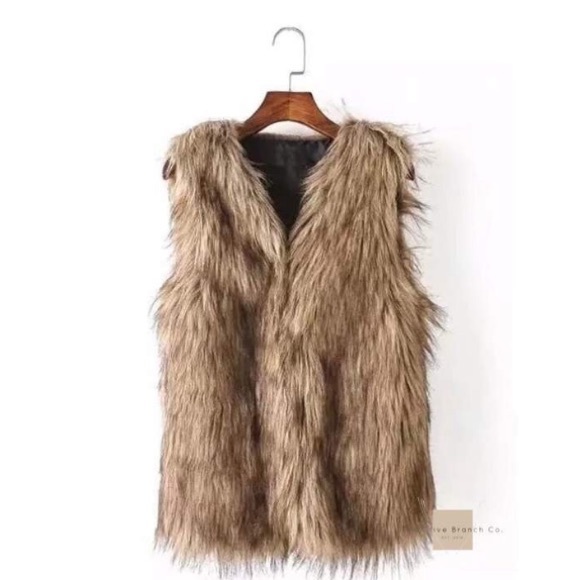 Gi Sono by Cavalini Faux Fur Vest - Picture 6 of 8
